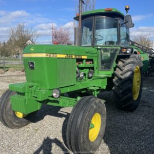 John Deere 4230